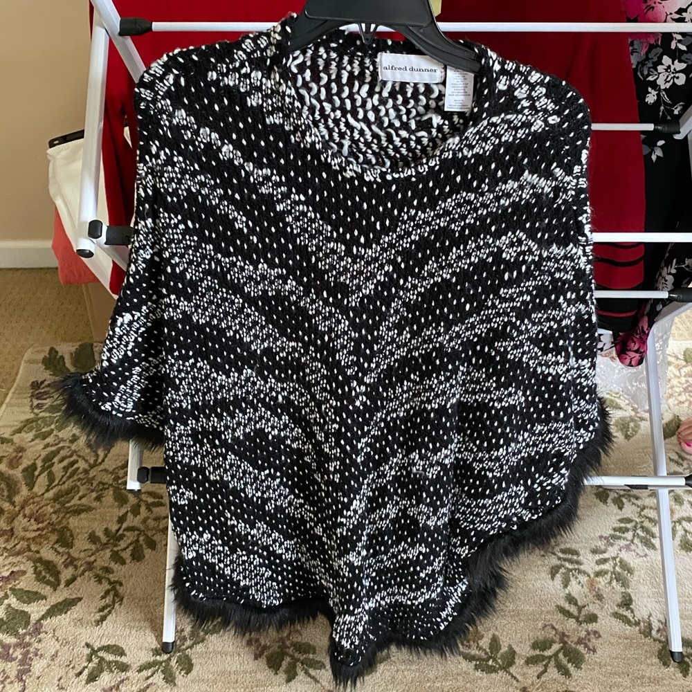 Black and white shawl